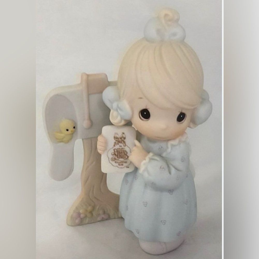 New Precious Moments Sharing The Good News Together Ceramic Figurine